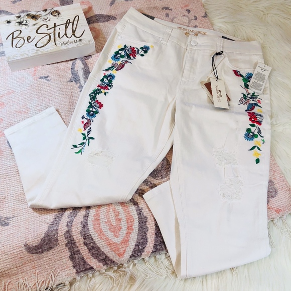 Melissa McCarthy Seven7 Denim - NWT Melissa McCarthy Seven7 Jeans White Floral, 16